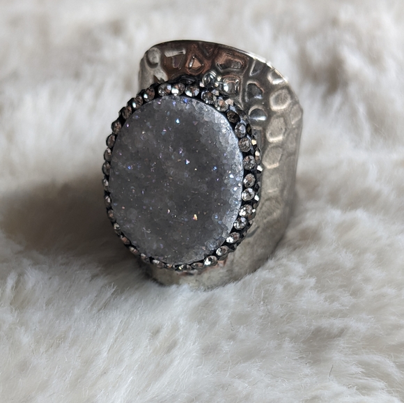 Unknown Jewelry - EUC Pave Trimmed Druzy Hammered Silver Adjustable Cuff Ring